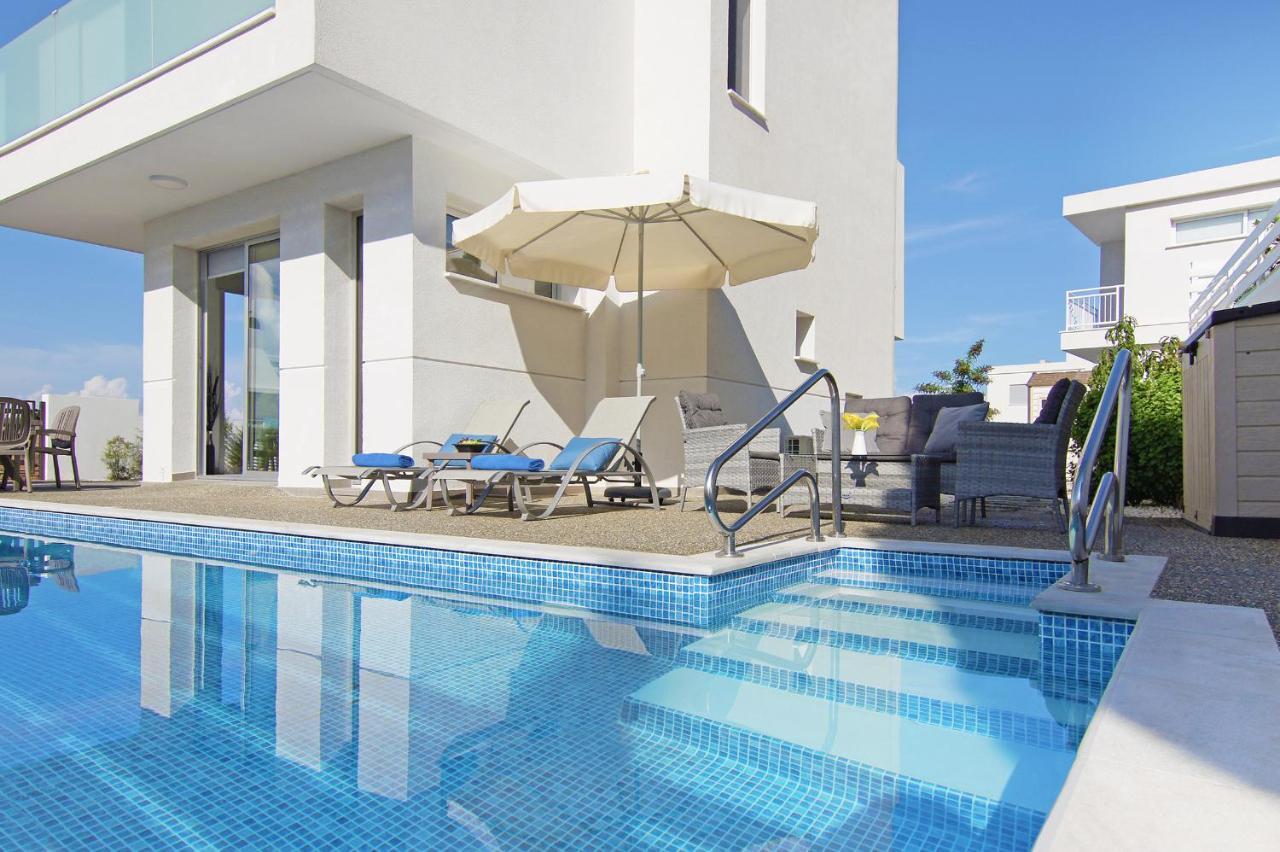 Villa Thea Athena Protaras Buitenkant foto