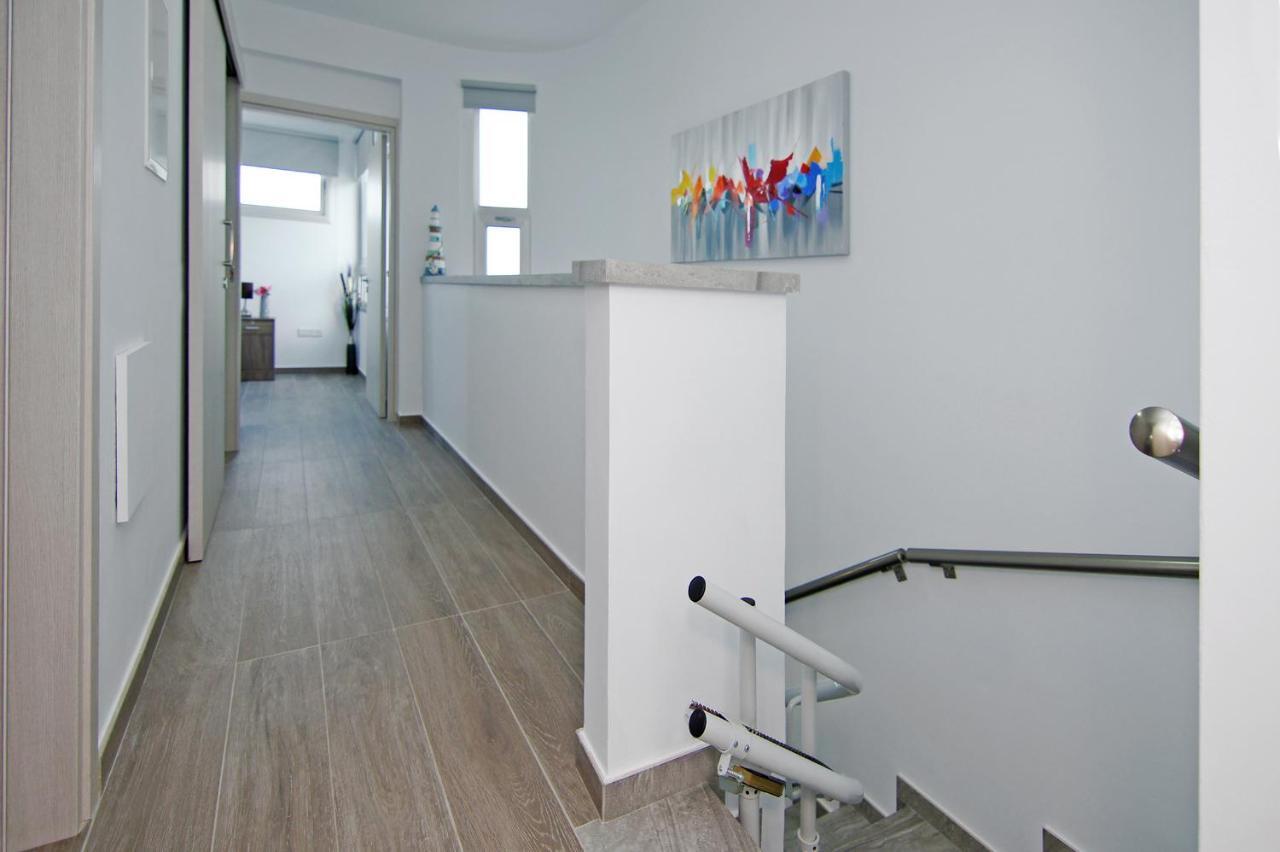 Villa Thea Athena Protaras Buitenkant foto