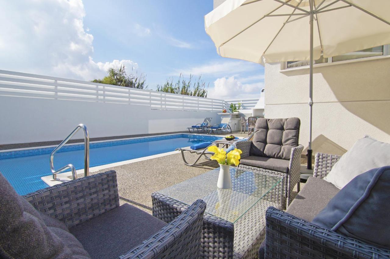 Villa Thea Athena Protaras Buitenkant foto